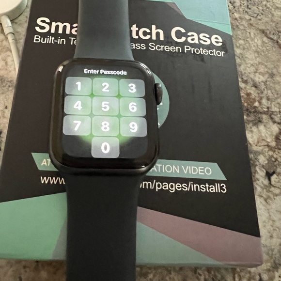 Apple Watch 6 40mm w/GPS+Cellular EUC - Picture 2 of 6